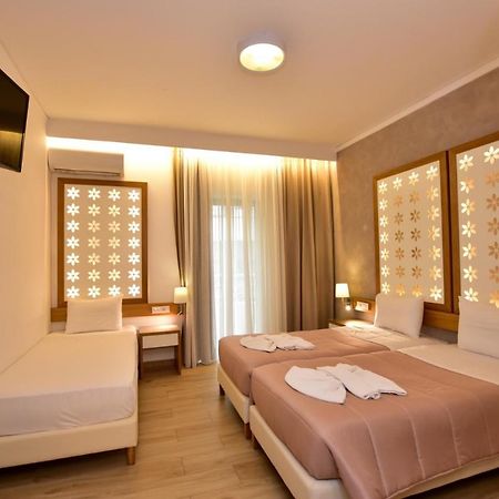 Hotel Aghas Paleochora エクステリア 写真