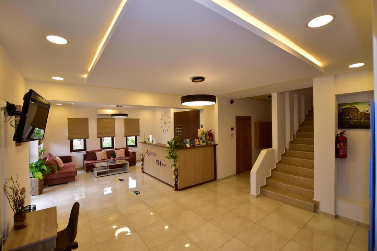 Hotel Aghas Paleochora エクステリア 写真