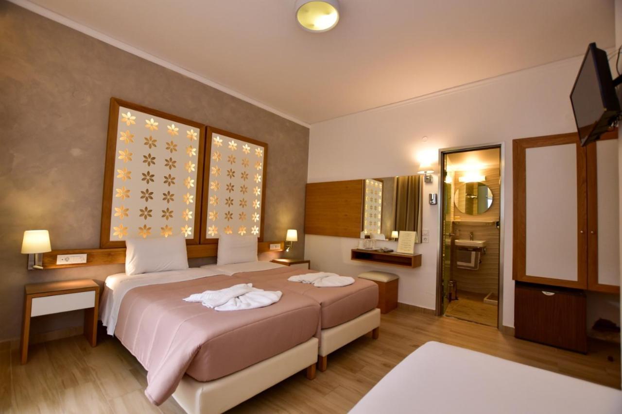 Hotel Aghas Paleochora エクステリア 写真
