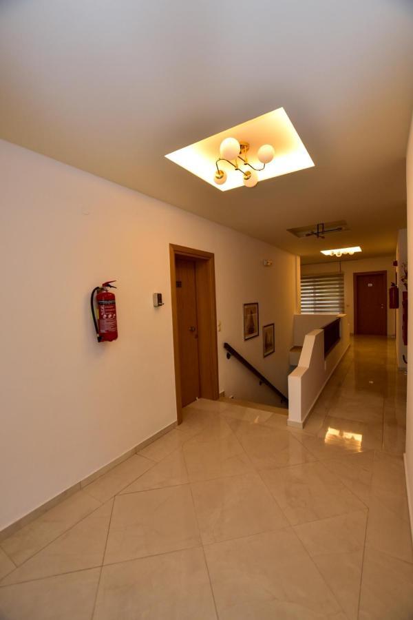 Hotel Aghas Paleochora エクステリア 写真
