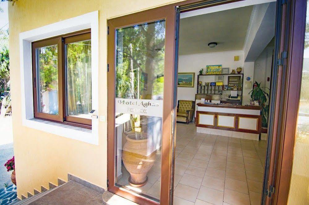 Hotel Aghas Paleochora エクステリア 写真